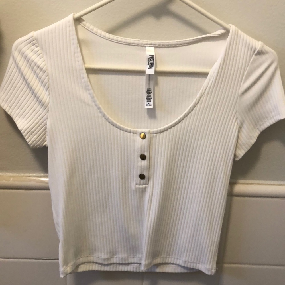 Victoria’s Secrets Trendy Crop Top NWT